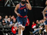 快船队在接连战役中崭露头角，备战全面