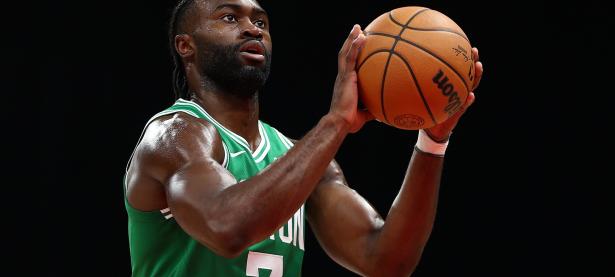 雄鹿官方公布新规，塔图姆引发争议，绝杀战胜球迷热议！