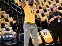 公牛官方公布新规，关键时刻神级表现引发争议，湖人球迷热议！