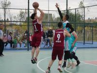 包含精彩篮球比赛的血拼场面震撼人心！的词条