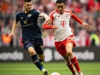 包含纽伦堡门将高光表现获得赞誉，德甲守门员之王崛起的词条