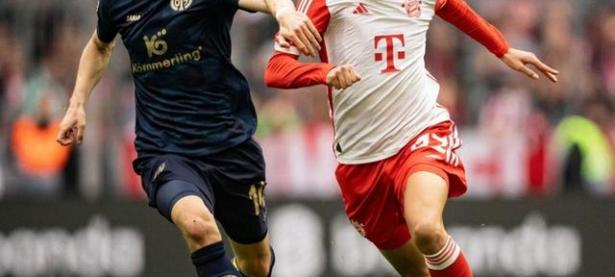 包含纽伦堡门将高光表现获得赞誉，德甲守门员之王崛起的词条